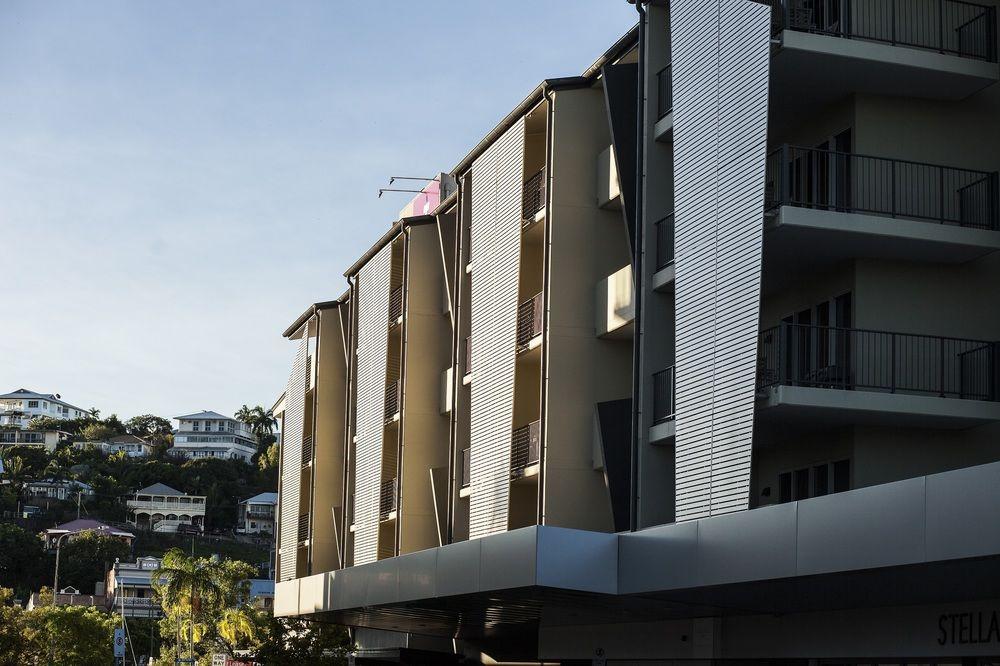 Grand Hotel And Apartments Townsville Bagian luar foto