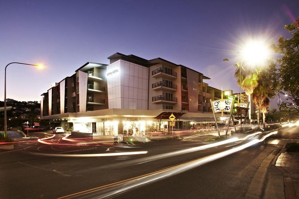 Grand Hotel And Apartments Townsville Bagian luar foto