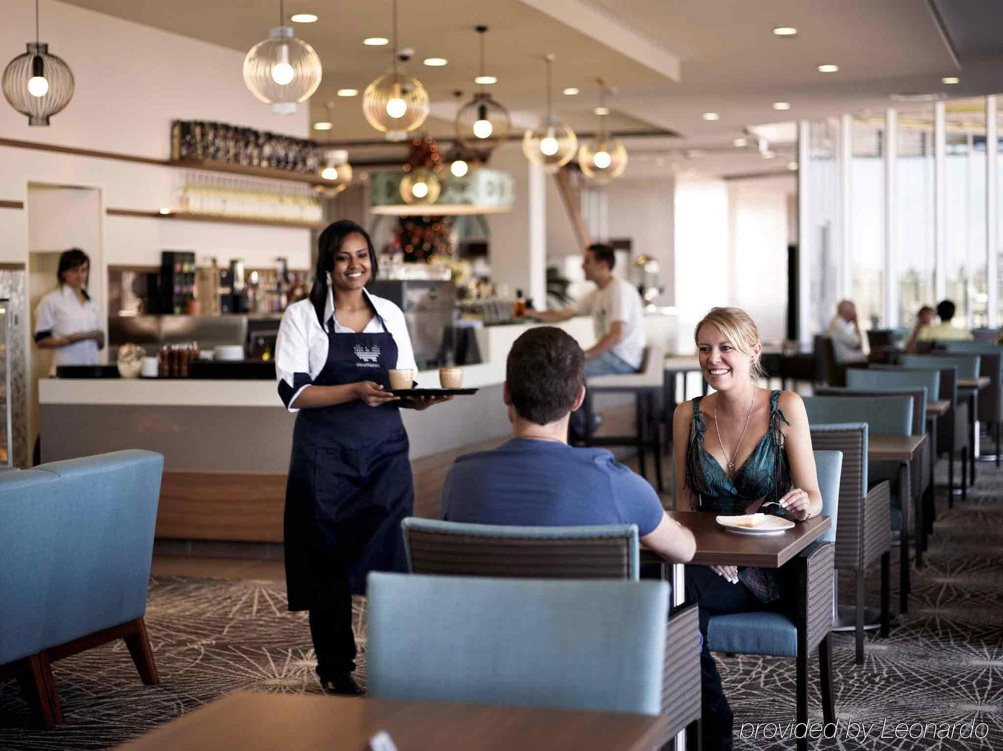 Grand Hotel And Apartments Townsville Bagian luar foto